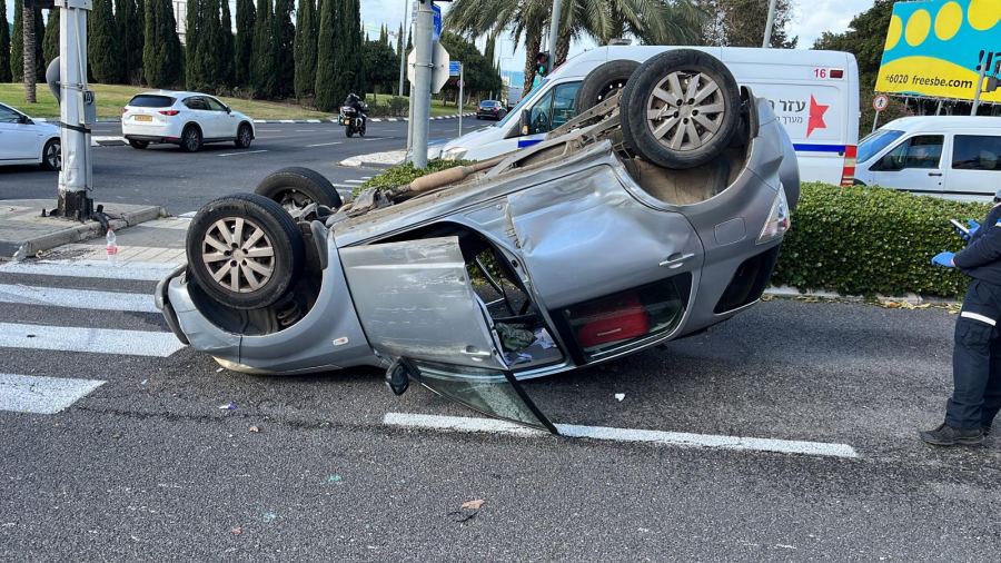 حيفا : تخليص عالق أثر حادث طرق